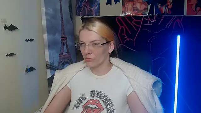 Snapshot of VanessaRey_ chatting on 05-01-26, 09:14 VanessaRey online show from 05-01-26, 09:14