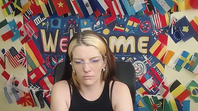 Snapshot of VanessaRey_ chatting on 05-07-26, 06:30 VanessaRey online show from 05-07-26, 06:30