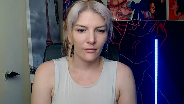 Snapshot of VanessaRey_ chatting on 05-18-26, 03:07 VanessaRey online show from 05-18-26, 03:07