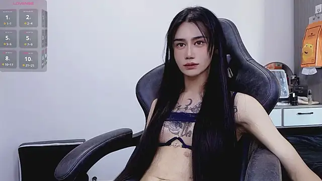 Snapshot of Rainbow-sweet chatting on 05-29-26, 04:43 Rainbow-sweet online show from 05-29-26, 04:43