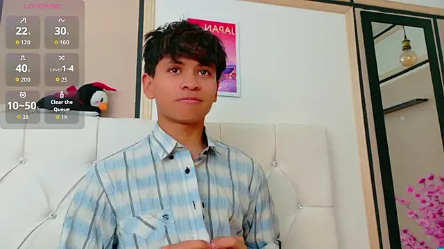 Snapshot of Ethan_Westt chatting on 05-15-26, 01:07 Ethan Westt online show from 05-15-26, 01:07