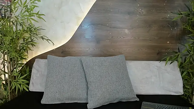 Snapshot of mia_lacy_ chatting on 12-01-25, 08:03 mia lacy online show from 12-01-25, 08:03