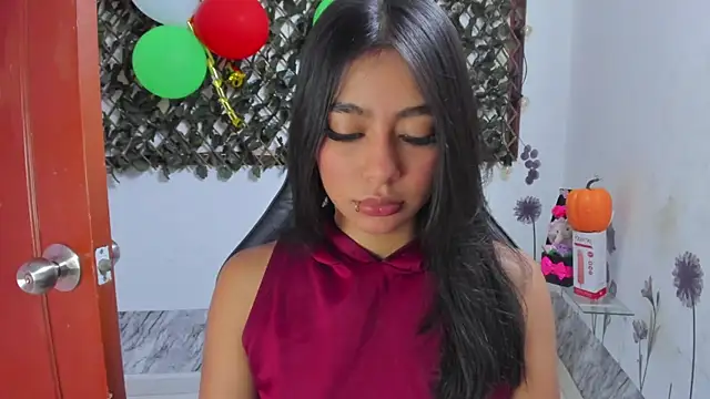 Sarahbrowm  online show from 10-28-25, 07:38