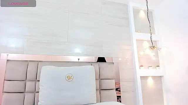 Snapshot of ankara_brownn chatting on 03-19-25, 08:00 ankara brownn online show from 03-19-25, 08:00