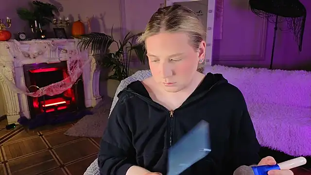 Jes Solar online show from 10-31-25, 09:05