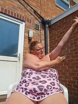 MissQueenBeex online show from 06-26-26, 10:30