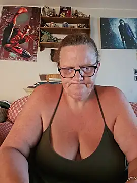 MissQueenBeex online show from 07-20-26, 06:21
