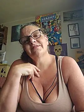 MissQueenBeex online show from 07-30-26, 07:18