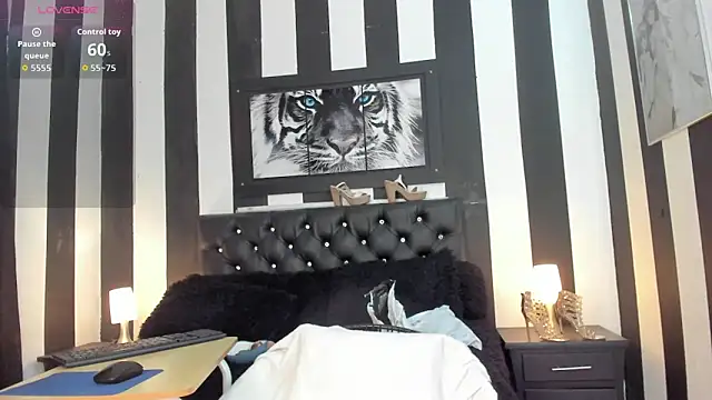 dirtyplayluna online show from 10-12-25, 03:11