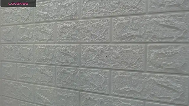 nei girl online show from 09-28-25, 01:11