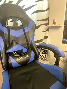 taimara 1 online show from 10-19-25, 07:36