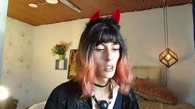 goth minerva online show from 03-19-25, 01:40