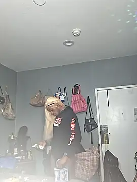 ItsBarbieBitcxxxx69 online show from 11-15-25, 03:30