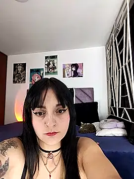 KARINNA  RAVEN online show from 10-23-25, 01:38