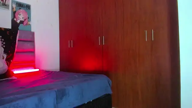 KARINNA  RAVEN online show from 11-08-25, 01:28