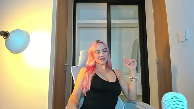  Miss Valentina  online show from 11-28-25, 01:47