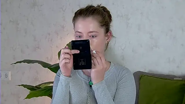 AshleyD  online show from 10-25-25, 03:14