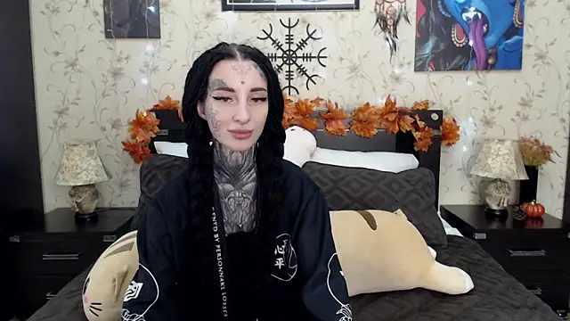 Snapshot of Velvetbat chatting on 09-19-25, 06:48 Velvetbat online show from 09-19-25, 06:48