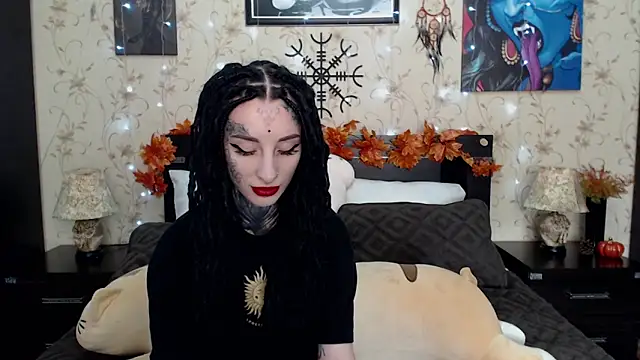 Snapshot of Velvetbat chatting on 10-18-25, 07:09 Velvetbat online show from 10-18-25, 07:09