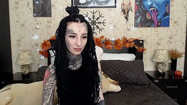 Snapshot of Velvetbat chatting on 10-25-25, 07:27 Velvetbat online show from 10-25-25, 07:27