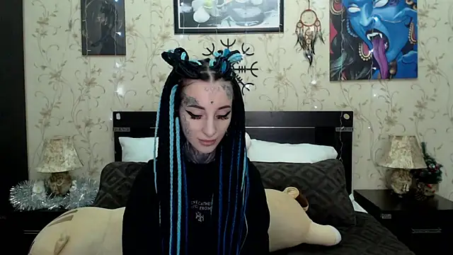 Velvetbat online show from 12-19-25, 07:04