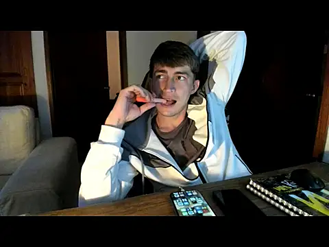 laurent 01 online show from 09-15-25, 08:53