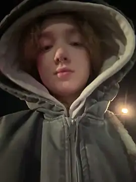 bambi lu online show from 03-06-26, 07:43