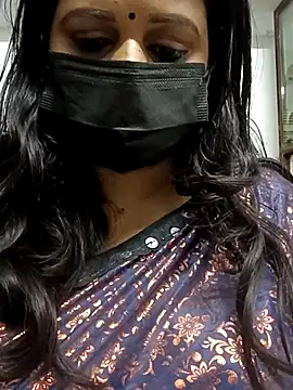 Snapshot of aparna99 chatting on 09-18-25, 07:38 aparna99 online show from 09-18-25, 07:38