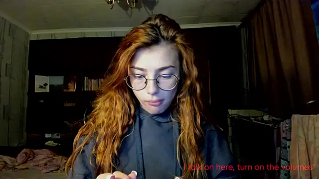Snapshot of AngelaSwan chatting on 10-19-25, 05:13 AngelaSwan online show from 10-19-25, 05:13