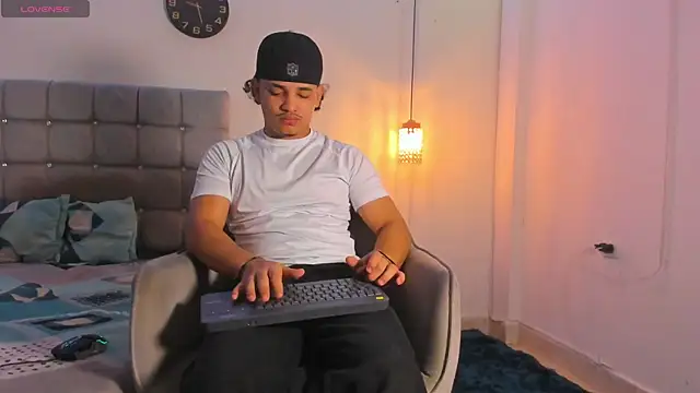 samxx muscle online show from 11-29-25, 01:03