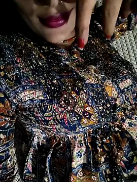 Eshwari Chopra online show from 10-15-25, 04:07