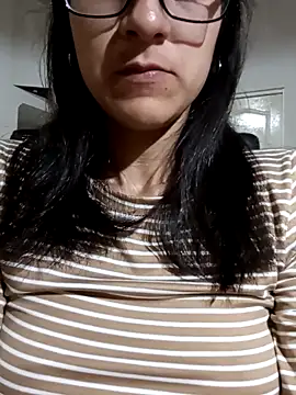 Snapshot of Camilitah chatting on 10-05-25, 08:40 Camilitah online show from 10-05-25, 08:40