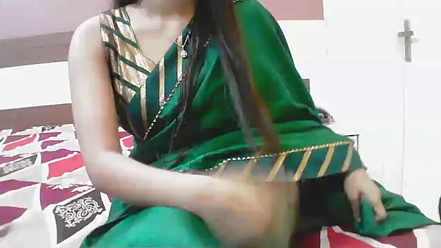 Snapshot of ragini_m_m_s chatting on 10-30-25, 02:46 ragini m m s online show from 10-30-25, 02:46