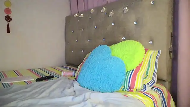 sofia8428 online show from 10-20-25, 09:48