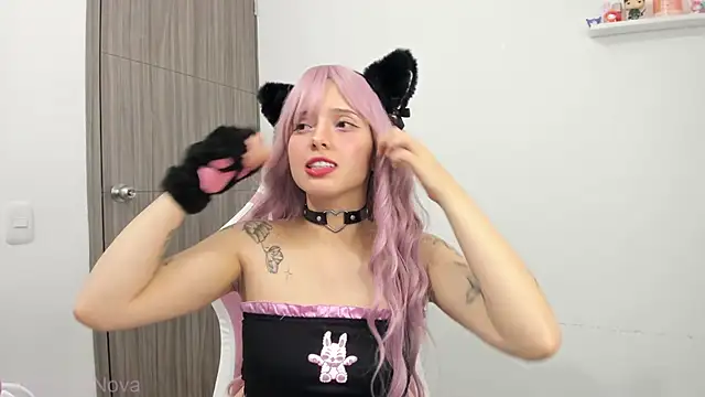 ImBunnyNova online show from 06-18-26, 01:17