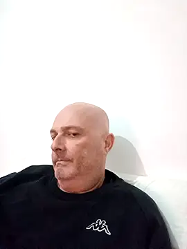 Alexis Bull online show from 10-28-25, 04:53