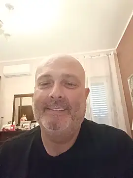 Alexis Bull online show from 05-14-26, 06:15