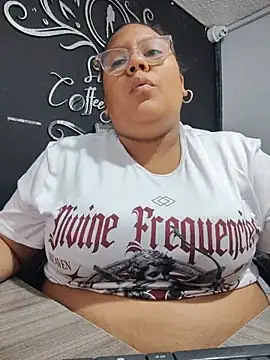 Snapshot of sheila_ro chatting on 07-05-26, 04:36 sheila ro online show from 07-05-26, 04:36