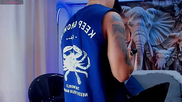 Snapshot of Lukas_Green chatting on 09-11-25, 08:53 Lukas Green online show from 09-11-25, 08:53