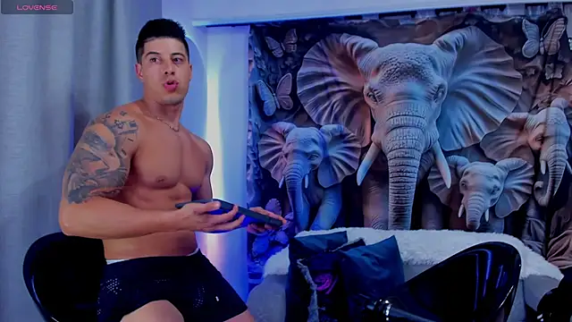 Snapshot of Lukas_Green chatting on 09-19-25, 08:05 Lukas Green online show from 09-19-25, 08:05