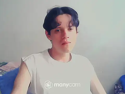 Snapshot of santihot089 chatting on 09-14-25, 09:03 santihot089 online show from 09-14-25, 09:03