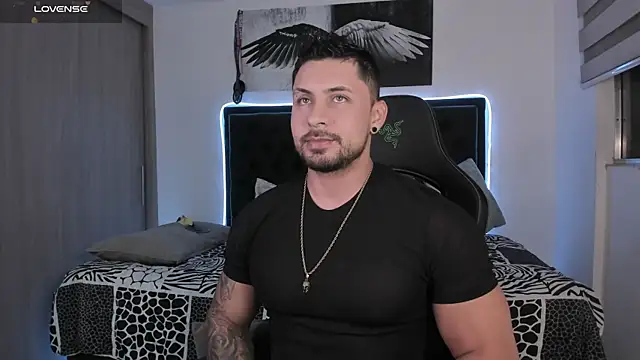 santi aesthetic online show from 06-04-26, 02:06