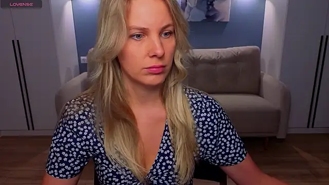 MelanieBennett online show from 06-18-26, 06:46