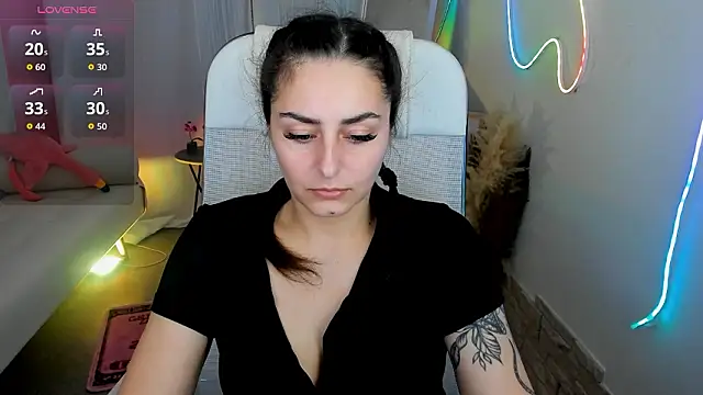 ValeriiMills online show from 03-15-26, 03:40