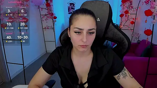 ValeriiMills online show from 04-13-26, 03:17