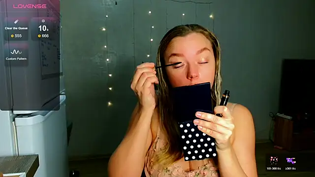 Eva   forever online show from 12-04-25, 02:21