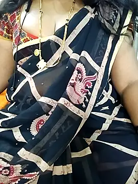 Snapshot of tamiltady chatting on 09-13-25, 04:51 tamiltady online show from 09-13-25, 04:51