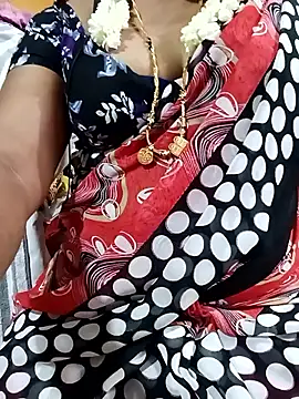 Snapshot of tamiltady chatting on 09-22-25, 04:53 tamiltady online show from 09-22-25, 04:53