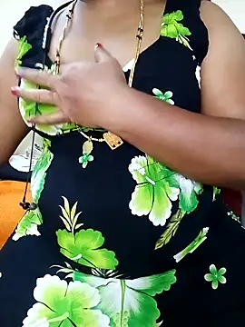 Snapshot of tamiltady chatting on 09-23-25, 02:20 tamiltady online show from 09-23-25, 02:20