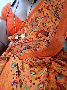 Snapshot of tamiltady chatting on 09-28-25, 04:51 tamiltady online show from 09-28-25, 04:51